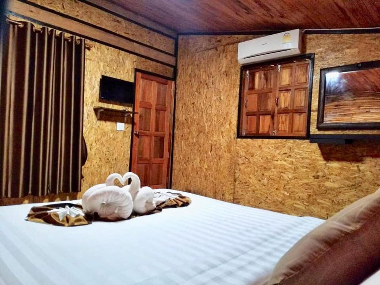 Готель Lanta A Toi House Ко-Ланта Екстер'єр фото