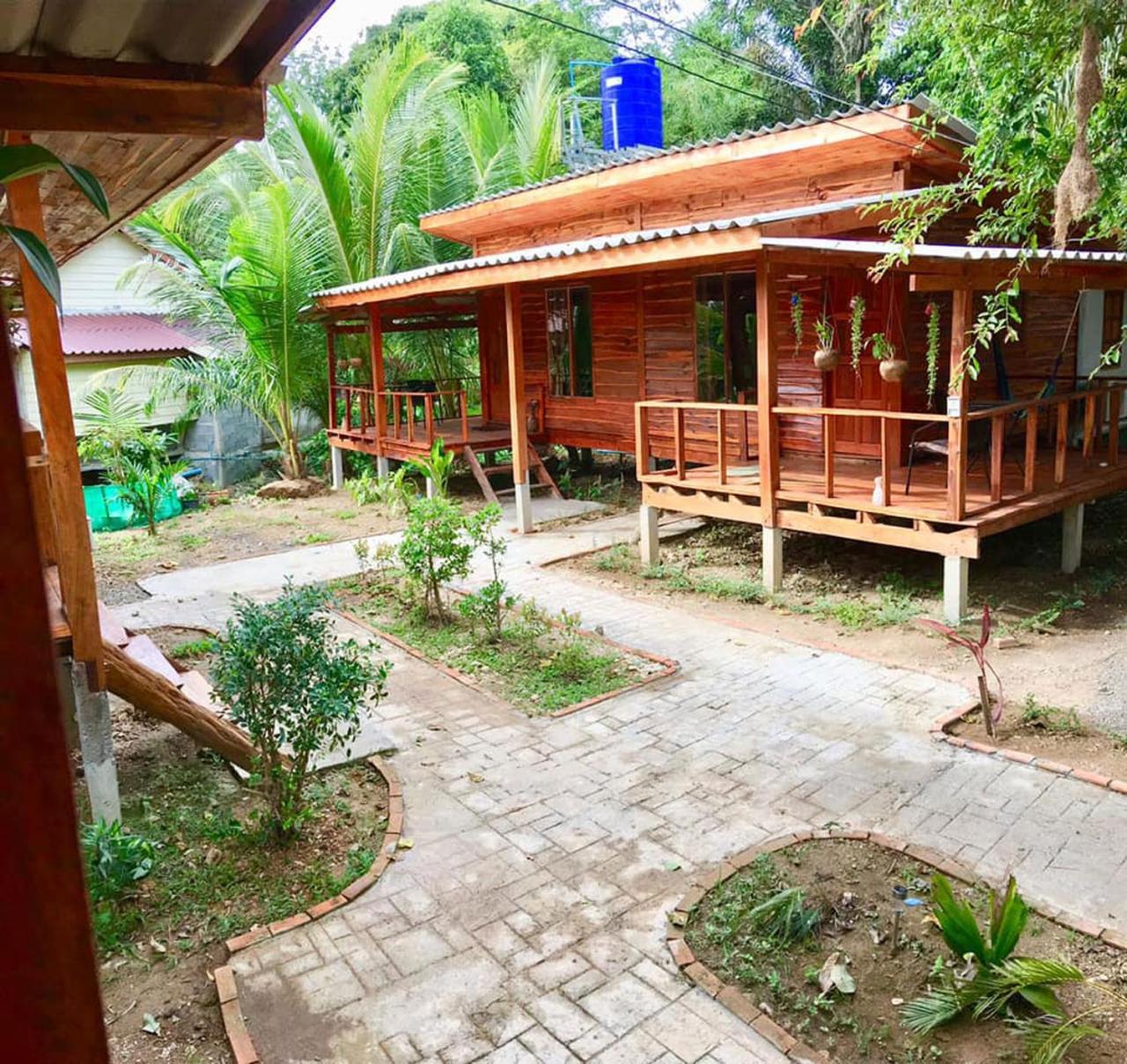 Готель Lanta A Toi House Ко-Ланта Екстер'єр фото
