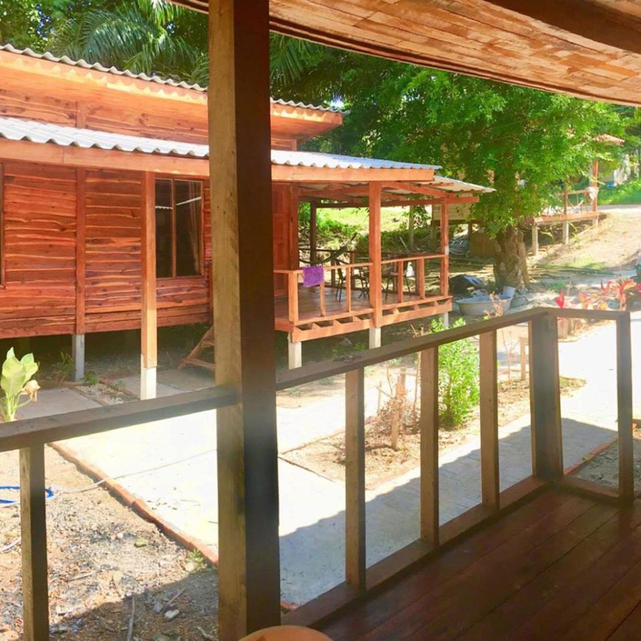 Готель Lanta A Toi House Ко-Ланта Екстер'єр фото